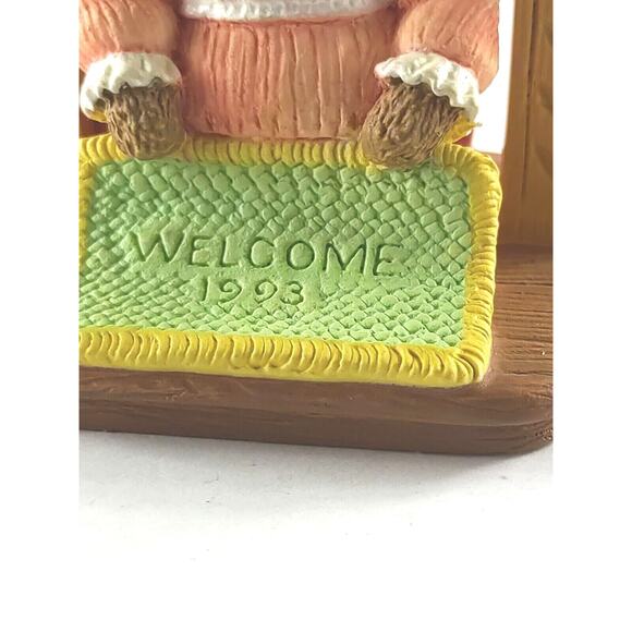 Hallmark Keepsake Ornament 1993 Your Always Welcome Bear Tender Touches Signed - Picture 5 of 10